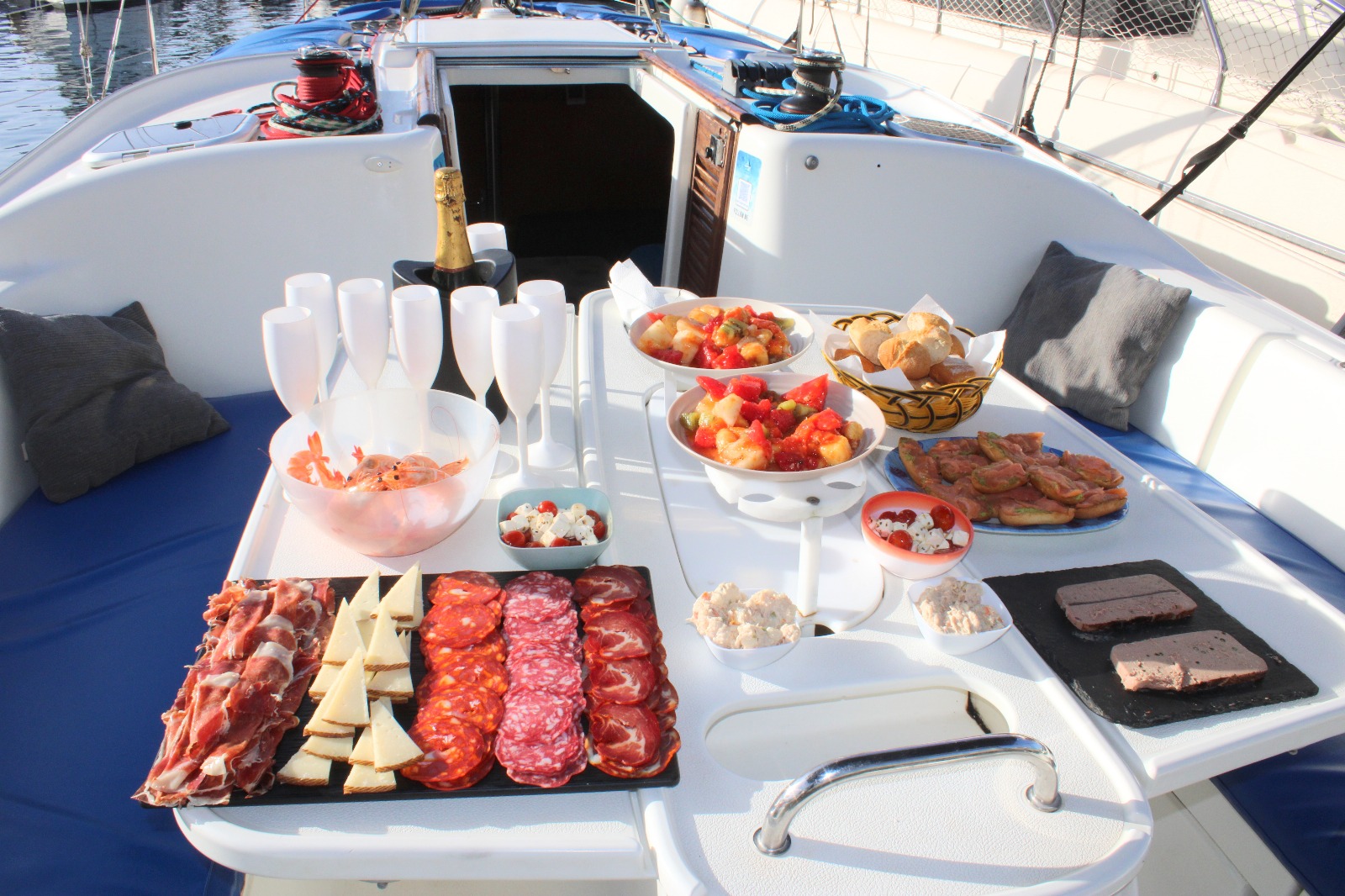 3 hodinový výlet lodí za delfíny a kytovci - 9